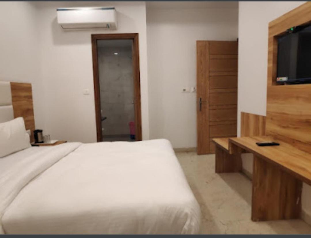 Hotel Awesome International نيودلهي المظهر الخارجي الصورة